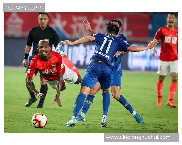 恒大与苏宁精彩对决集锦回顾赛场瞬间尽显足球魅力与激情 恒大与苏宁精彩对决集锦回顾赛场瞬间尽显足球魅力与激情